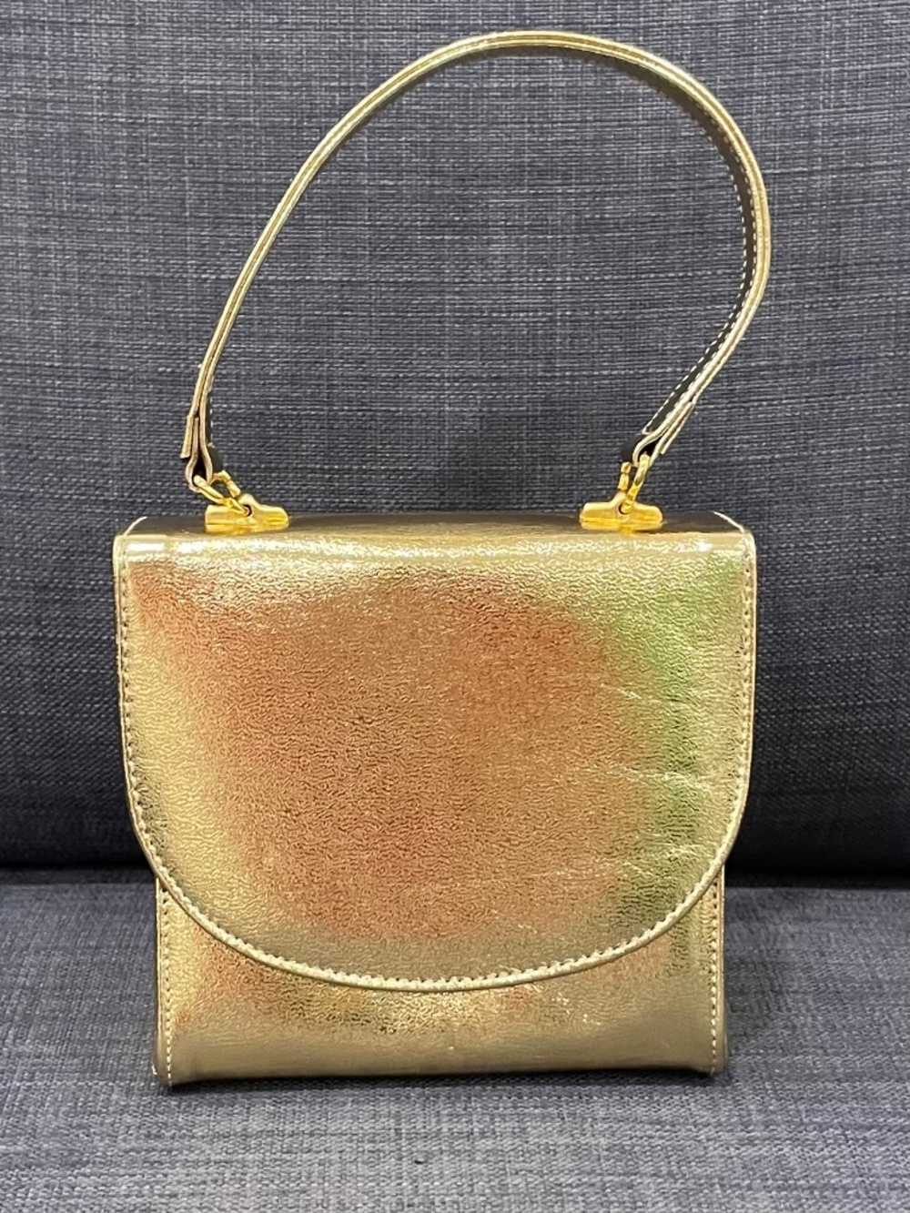 Vintage Small Gold Handbag with Snap Closure and Brown Fabric Lining